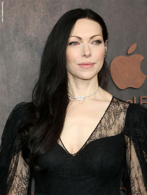 laura prepon naked photos